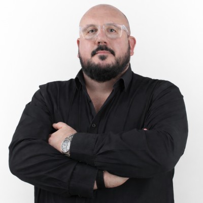Tom Lane Profile Picture.jpg