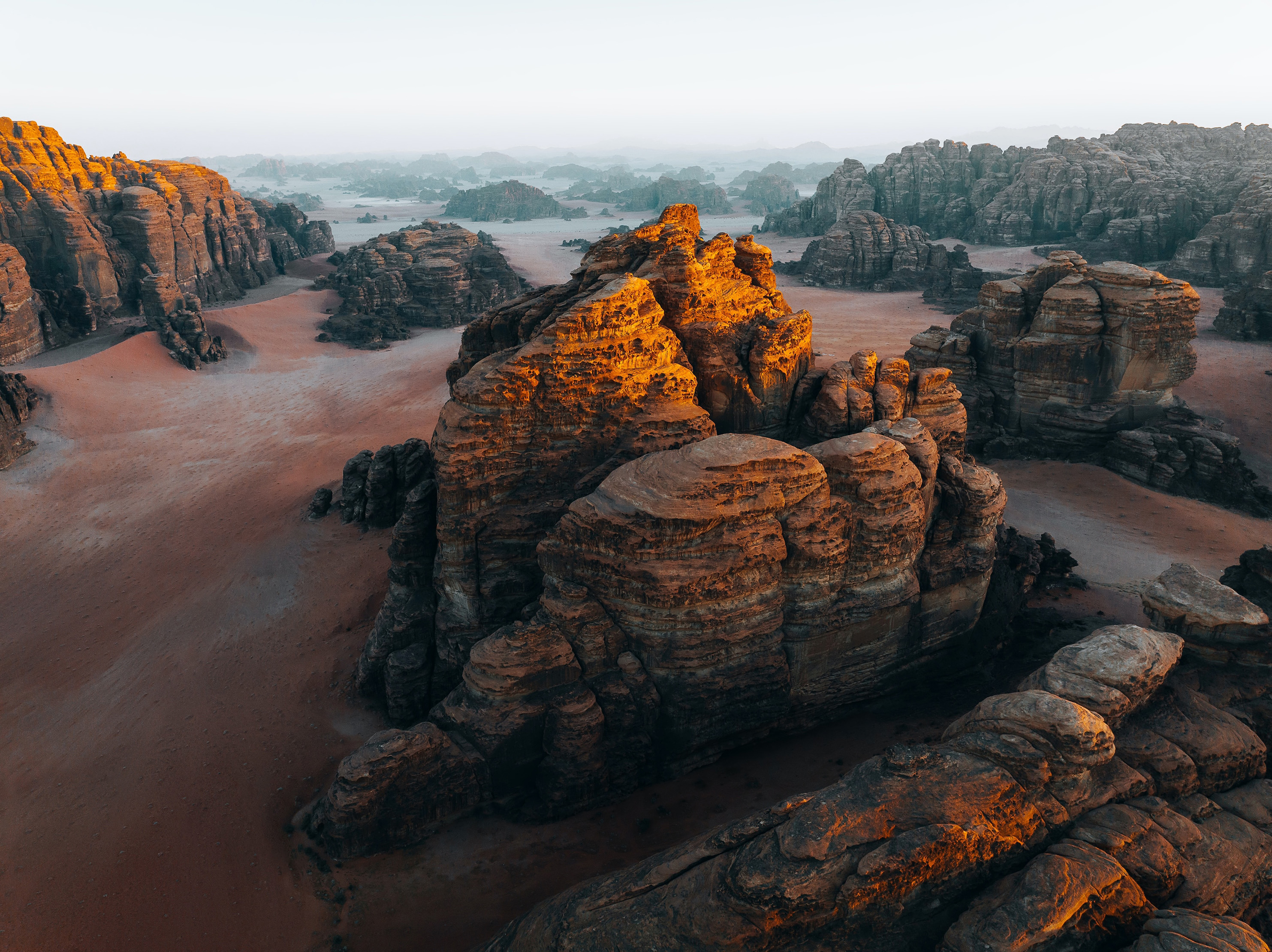 NW Arabia Traverse Expedition.jpg